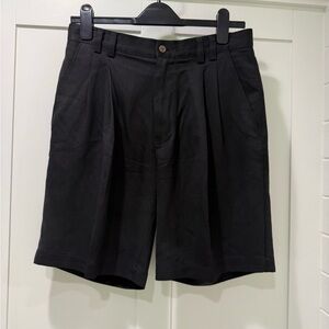 Tommy Bahama Black Men’s Pleated Shorts